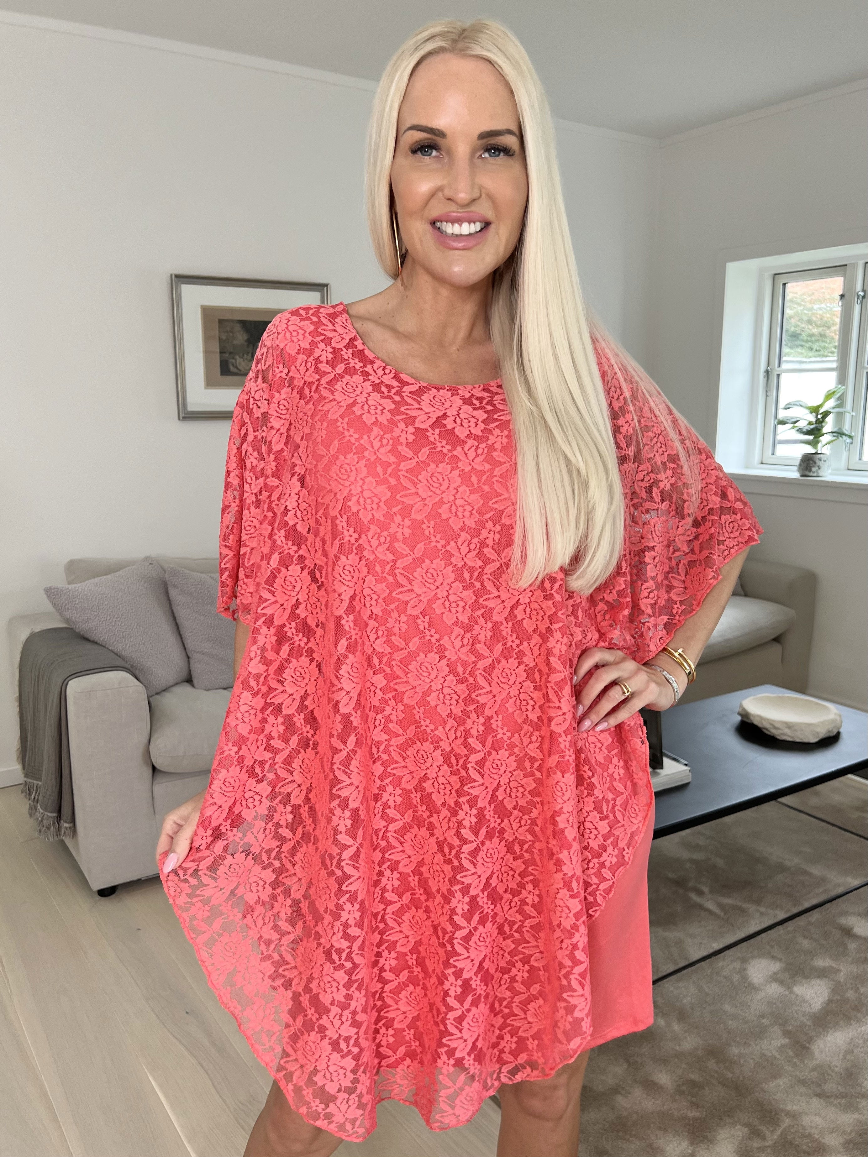 Kenya Lace - Söt tunikaklänning i spets